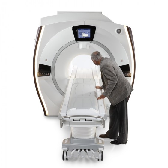 Магнитно-резонансный томограф General Electric Optima MR450w 1.5T GEM